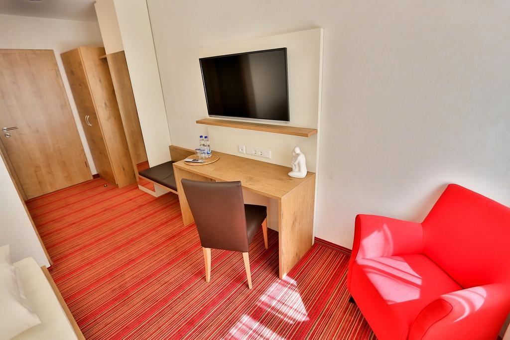 Hotel Ochsen Ammerbuch Номер фото