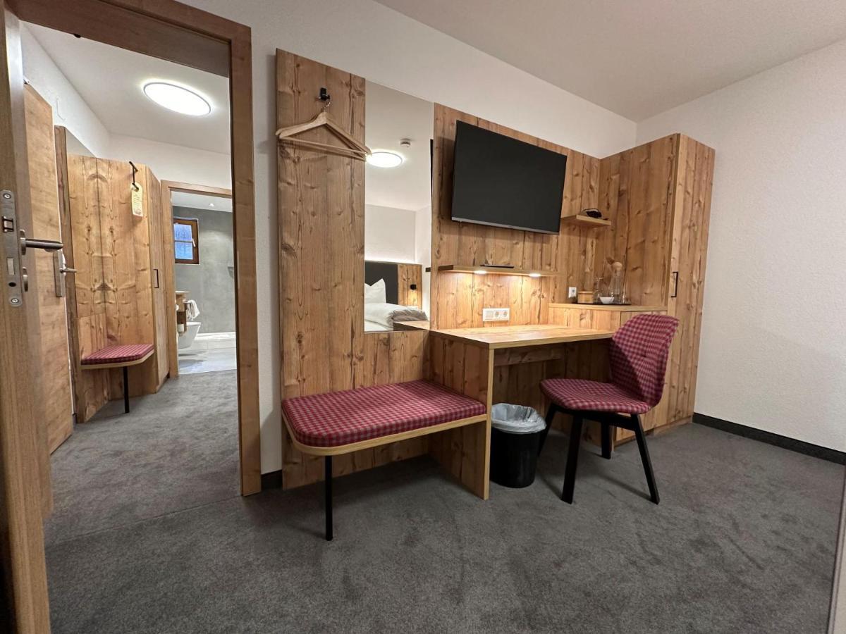 Hotel Ochsen Ammerbuch Экстерьер фото