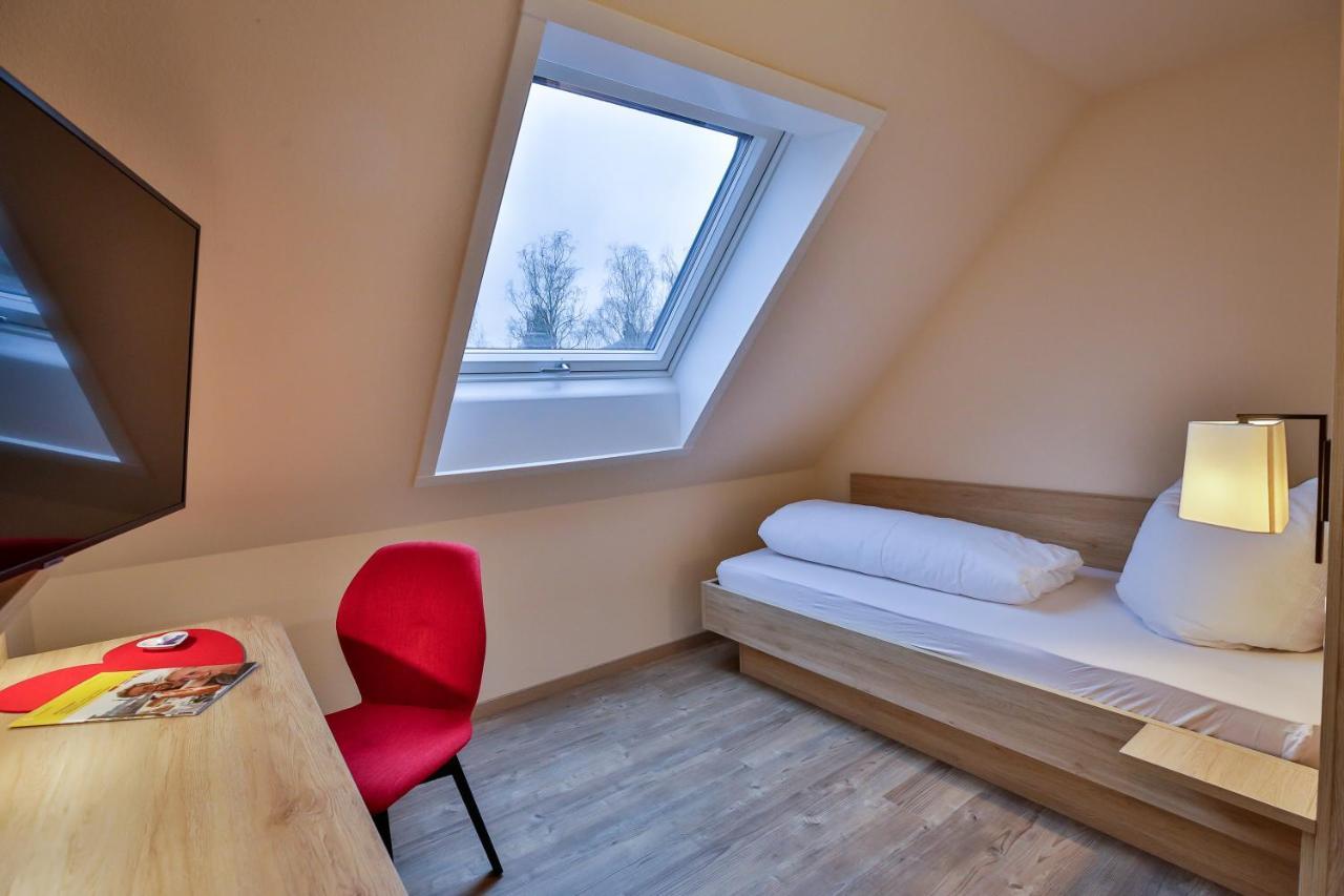 Hotel Ochsen Ammerbuch Экстерьер фото